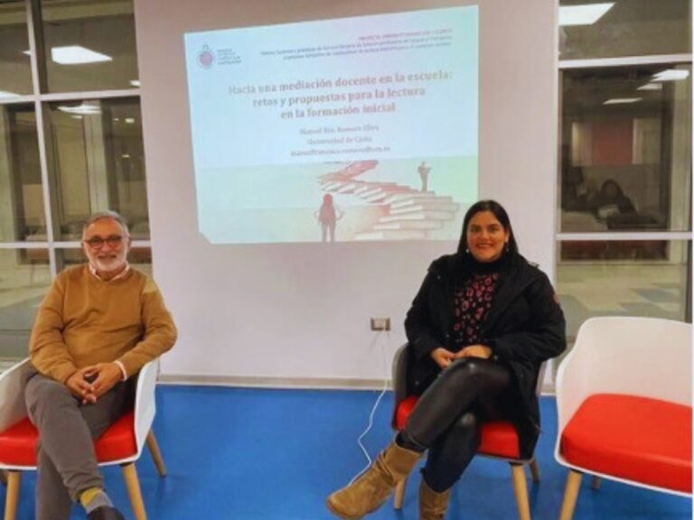 Sala con Manuel Romero